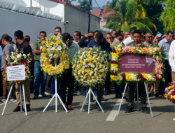 Veteranu no Autoridade Estadu Marka Prezensa iha Rezidénsia Farol Hodi Hato’o Respeitu Ikus ba Eis PR “Lú Olo”
